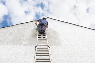 Peinture extérieure à Guéhenno — façades et ravalement