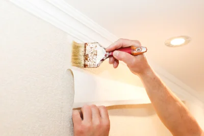 Pose de papier peint à Guéhenno — revêtements muraux et toiles de verre